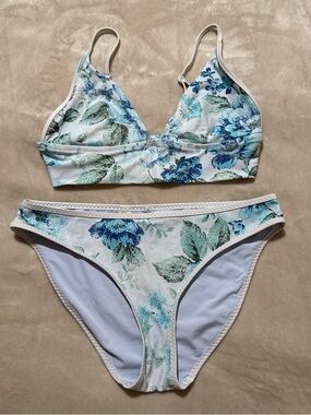 aerie Cream & White Triangle Bikini Top